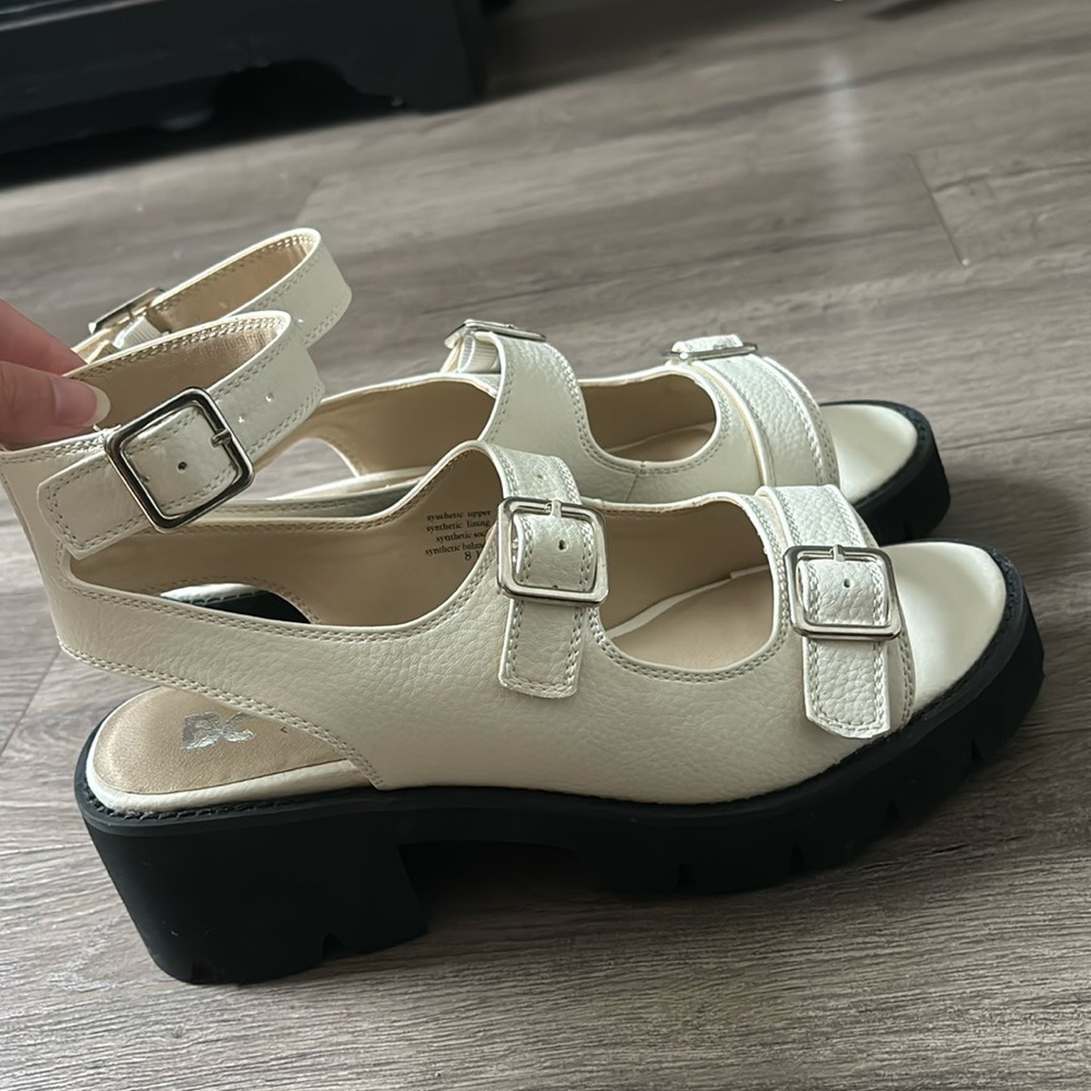 BC footwear Sandals with a heel